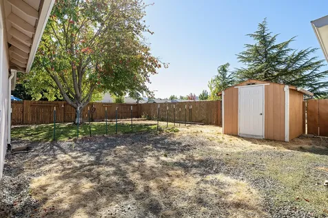 1752 Louise Avenue Medford OR 97501
