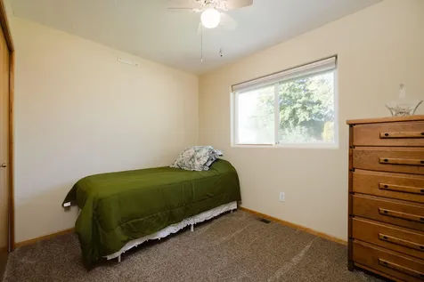 1739 SW 27th Street Redmond OR 97756