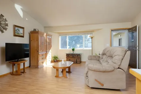 1739 SW 27th Street Redmond OR 97756