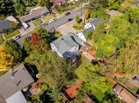 1241 NW Lawnridge Avenue Grants Pass OR 97526