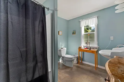1241 NW Lawnridge Avenue Grants Pass OR 97526