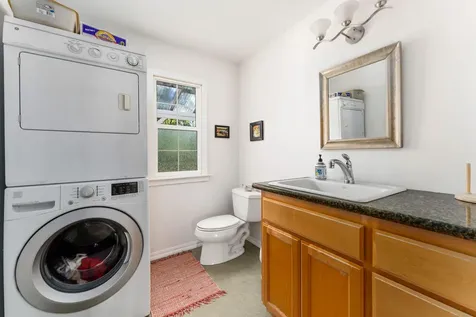 1241 NW Lawnridge Avenue Grants Pass OR 97526