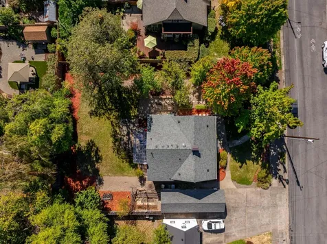 1241 NW Lawnridge Avenue Grants Pass OR 97526
