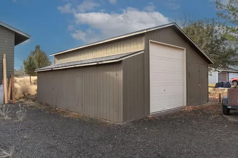 60895 Jennings Road Bend OR 97702