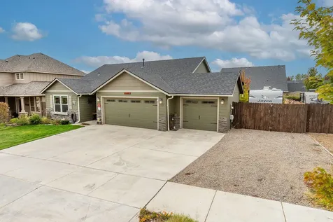 2424 NW Hazelwood Avenue Redmond OR 97756