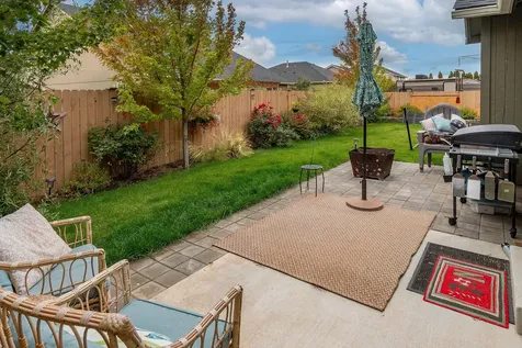 2424 NW Hazelwood Avenue Redmond OR 97756