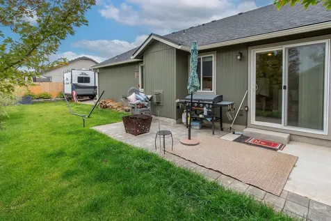 2424 NW Hazelwood Avenue Redmond OR 97756