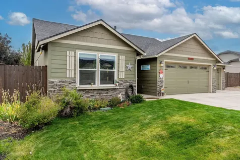 2424 NW Hazelwood Avenue Redmond OR 97756