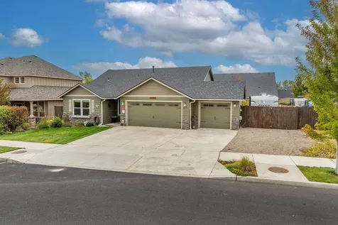2424 NW Hazelwood Avenue Redmond OR 97756