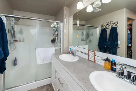 2424 NW Hazelwood Avenue Redmond OR 97756