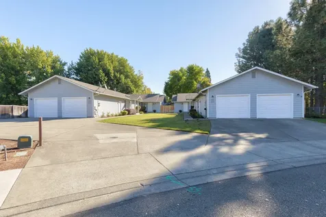2921 Galaxy Way Grants Pass OR 97527