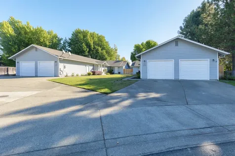 2921 Galaxy Way Grants Pass OR 97527