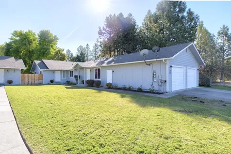 2921 Galaxy Way Grants Pass OR 97527