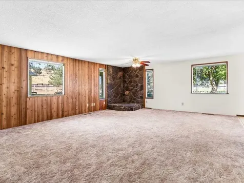 4117 NW La Mesa Lane Redmond OR 97756