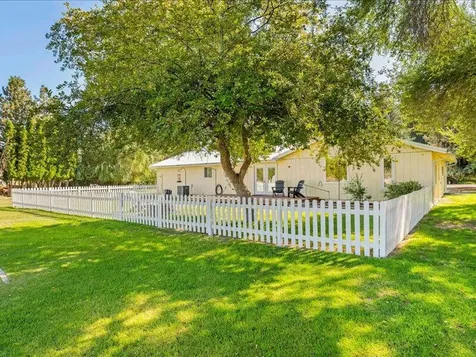 4117 NW La Mesa Lane Redmond OR 97756