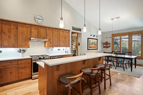 60809 Whitney Place Bend OR 97702