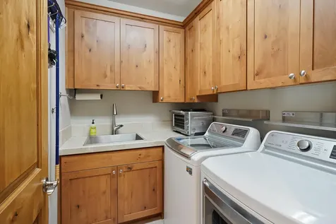 60809 Whitney Place Bend OR 97702