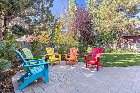 60809 Whitney Place Bend OR 97702