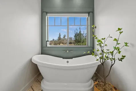 11845 Crossbill Drive Klamath Falls OR 97601