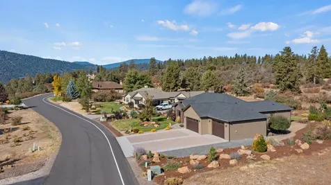 11845 Crossbill Drive Klamath Falls OR 97601