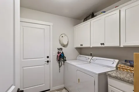 898 Coutant Lane Grants Pass OR 97527