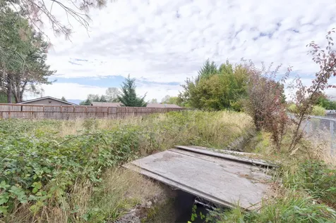 898 Coutant Lane Grants Pass OR 97527