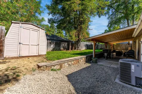 230 W Park Street Grants Pass OR 97527