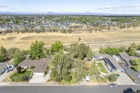 637 NW Canyon Drive Redmond OR 97756