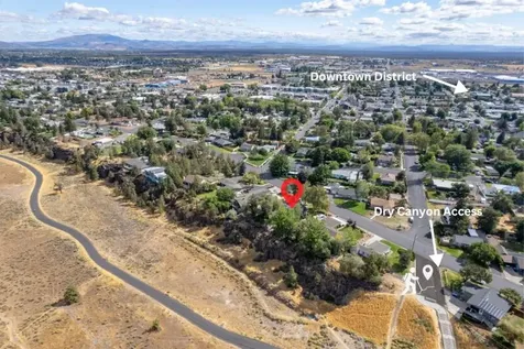 637 NW Canyon Drive Redmond OR 97756