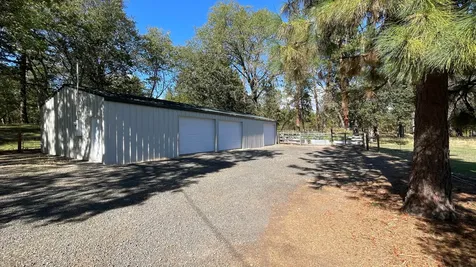 880 Rogue Wood Drive White City OR 97503