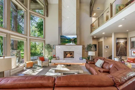 880 Rogue Wood Drive White City OR 97503