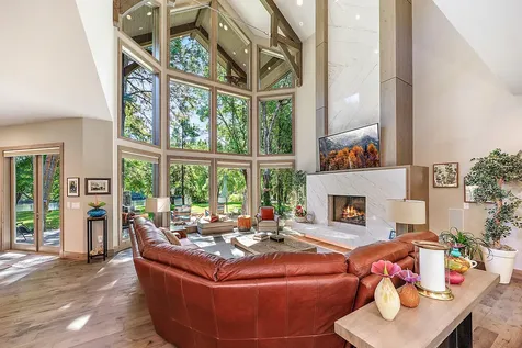 880 Rogue Wood Drive White City OR 97503