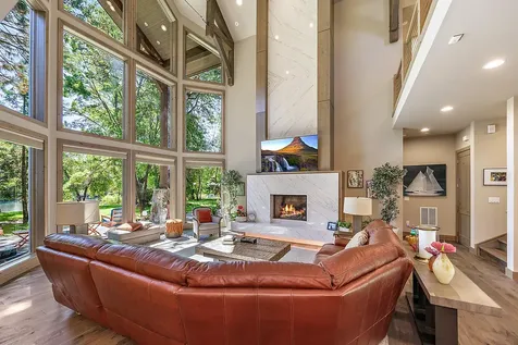 880 Rogue Wood Drive White City OR 97503