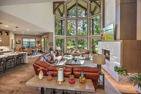 880 Rogue Wood Drive White City OR 97503
