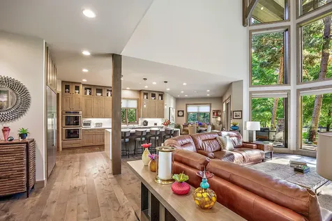 880 Rogue Wood Drive White City OR 97503
