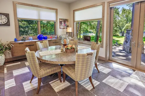 880 Rogue Wood Drive White City OR 97503