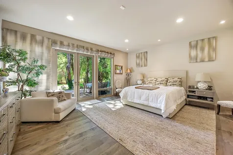 880 Rogue Wood Drive White City OR 97503