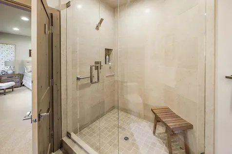 880 Rogue Wood Drive White City OR 97503