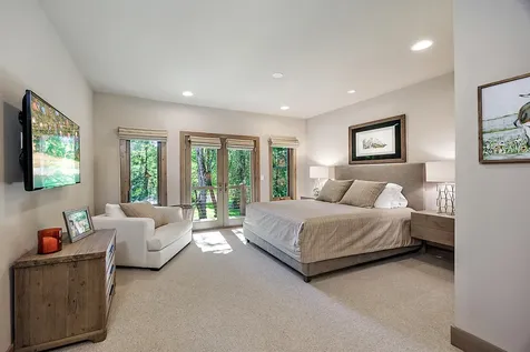 880 Rogue Wood Drive White City OR 97503