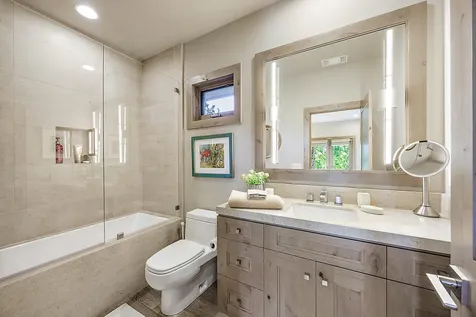 880 Rogue Wood Drive White City OR 97503