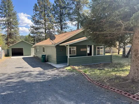 311 N Lalakes Avenue Chiloquin OR 97624