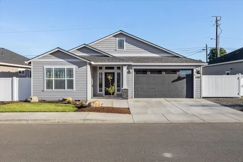 3769 Nicholas Way White City OR 97503
