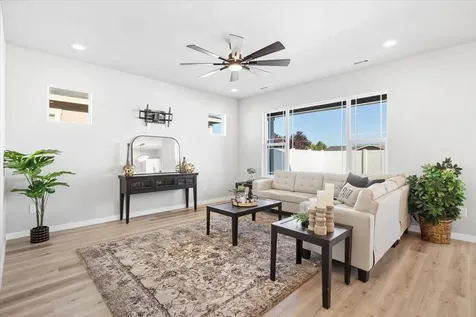 3769 Nicholas Way White City OR 97503