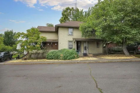 715 N Main Street Ashland OR 97520