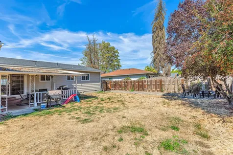 720 N 3rd Street Central Point OR 97502