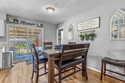 720 N 3rd Street Central Point OR 97502