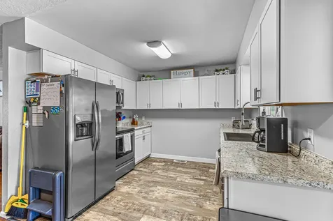 720 N 3rd Street Central Point OR 97502