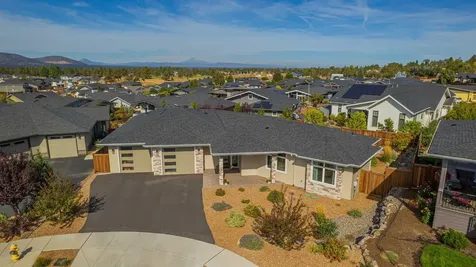 4549 SW Zenith Point Court Redmond OR 97756