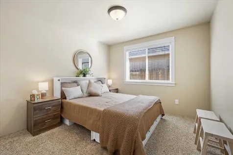 1703 Pearl Eye Lane Medford OR 97504
