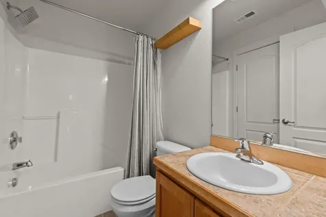 21183 Clairaway Avenue Bend OR 97702